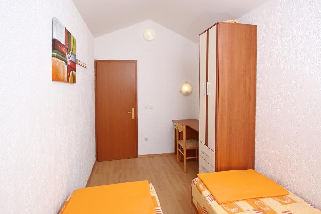 Apartments And Rooms Vesna Novalja Habitación foto